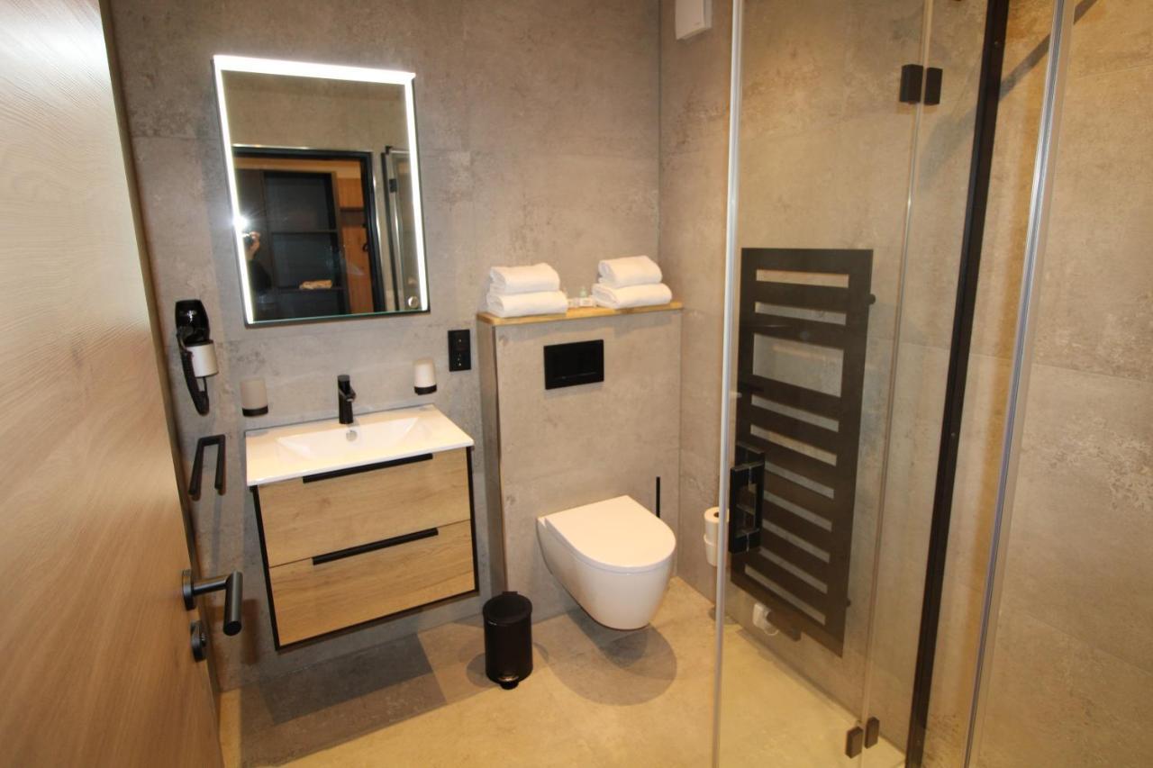 מונשאו Der Hirsch Hotel מראה חיצוני תמונה