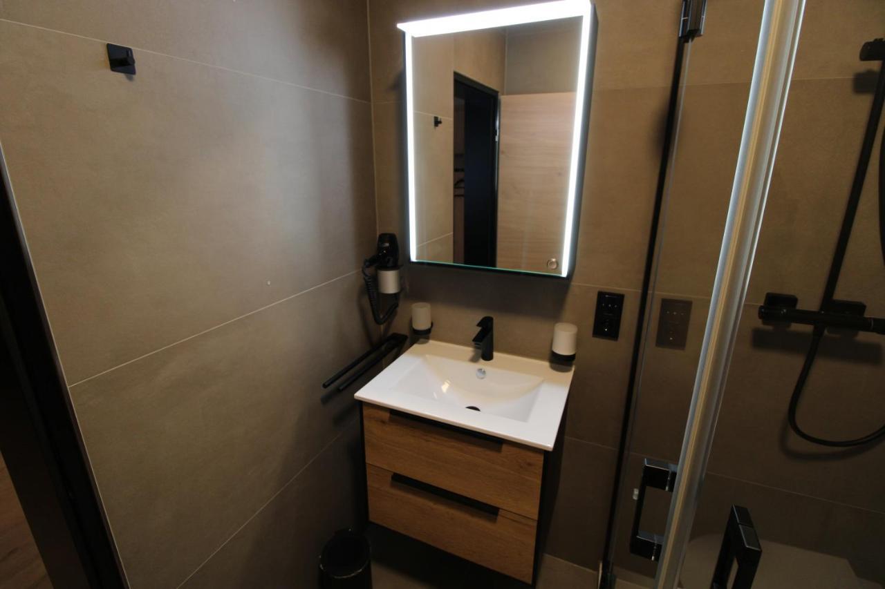 מונשאו Der Hirsch Hotel מראה חיצוני תמונה