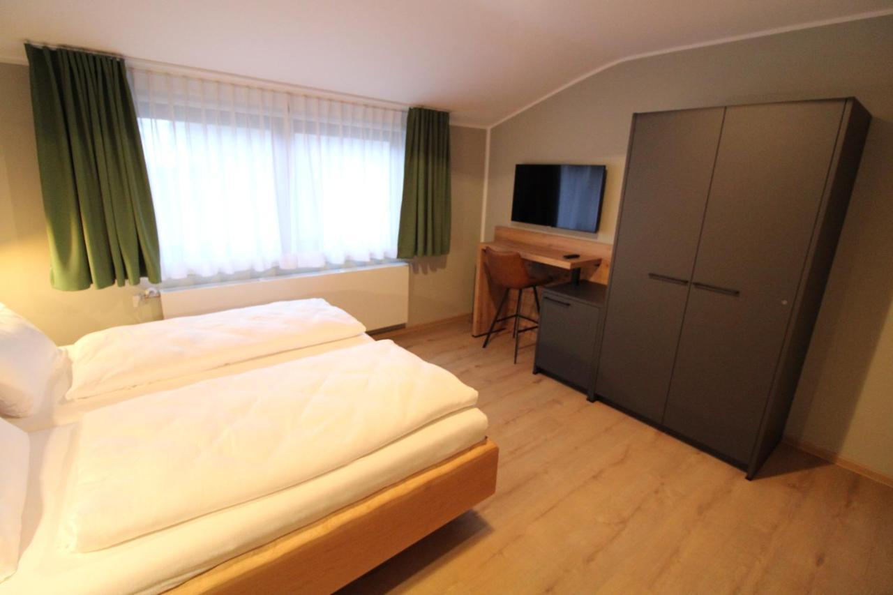 מונשאו Der Hirsch Hotel מראה חיצוני תמונה