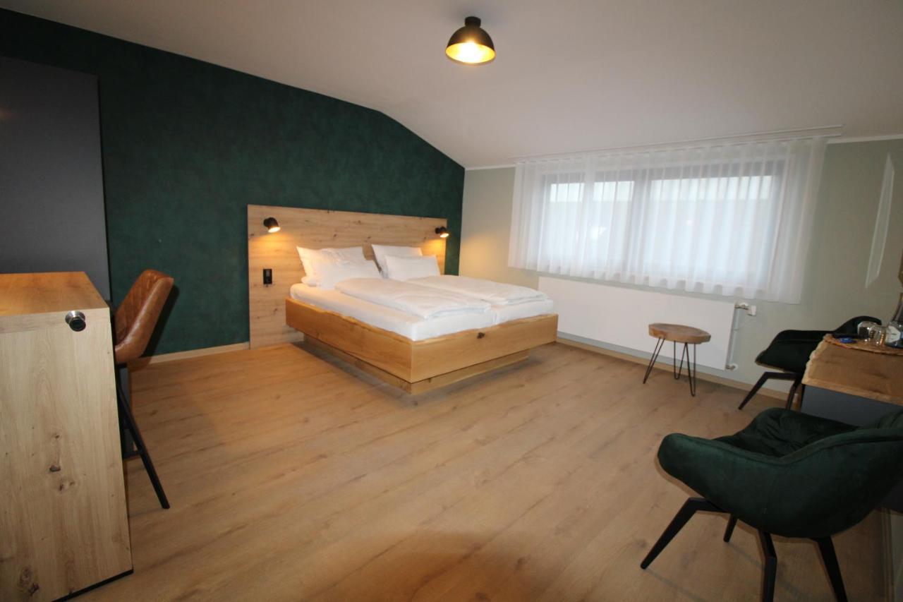 מונשאו Der Hirsch Hotel מראה חיצוני תמונה