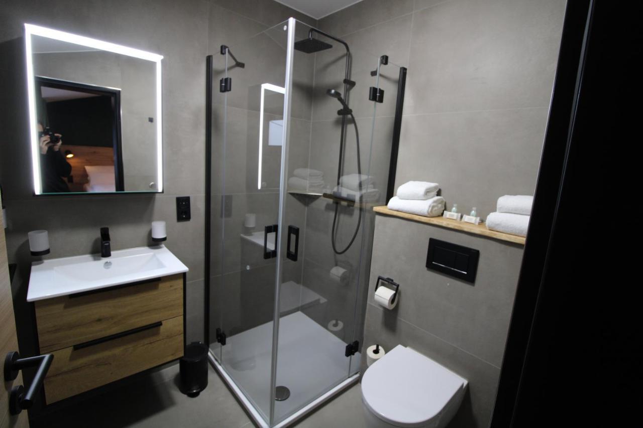 מונשאו Der Hirsch Hotel מראה חיצוני תמונה