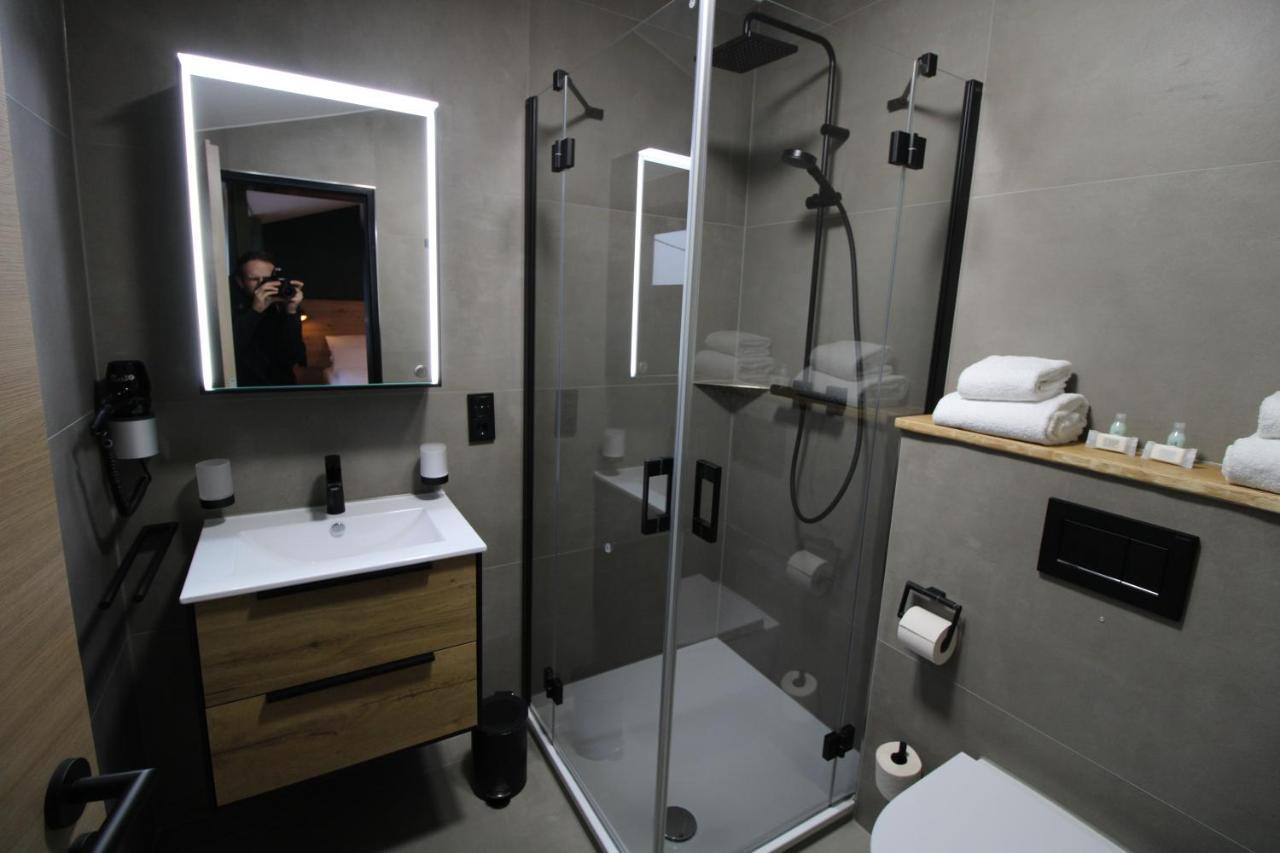מונשאו Der Hirsch Hotel מראה חיצוני תמונה