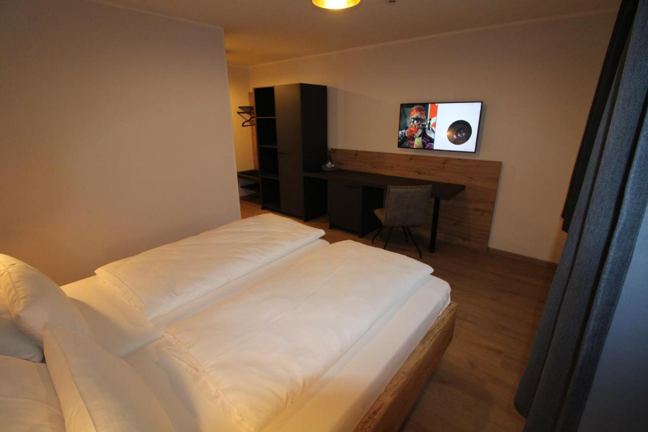 מונשאו Der Hirsch Hotel מראה חיצוני תמונה