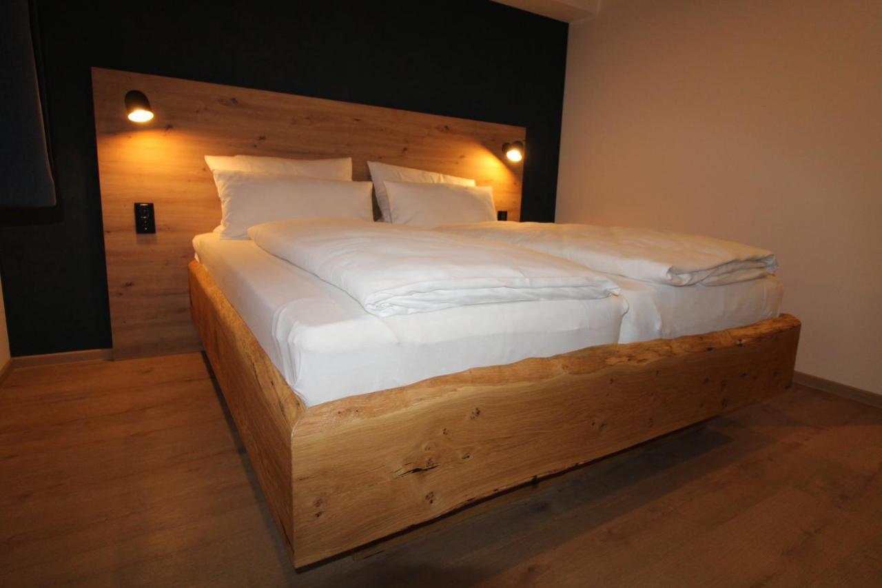 מונשאו Der Hirsch Hotel מראה חיצוני תמונה