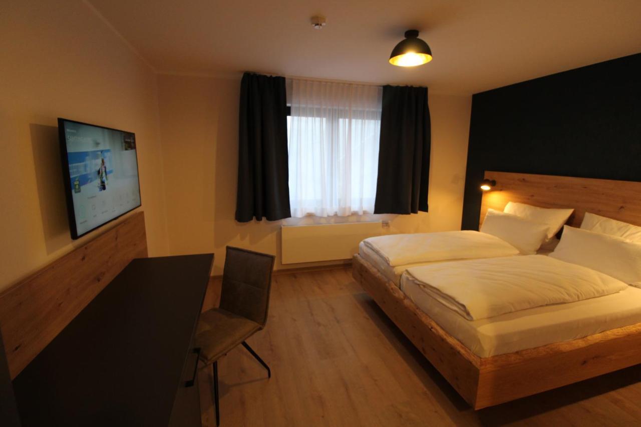 מונשאו Der Hirsch Hotel מראה חיצוני תמונה
