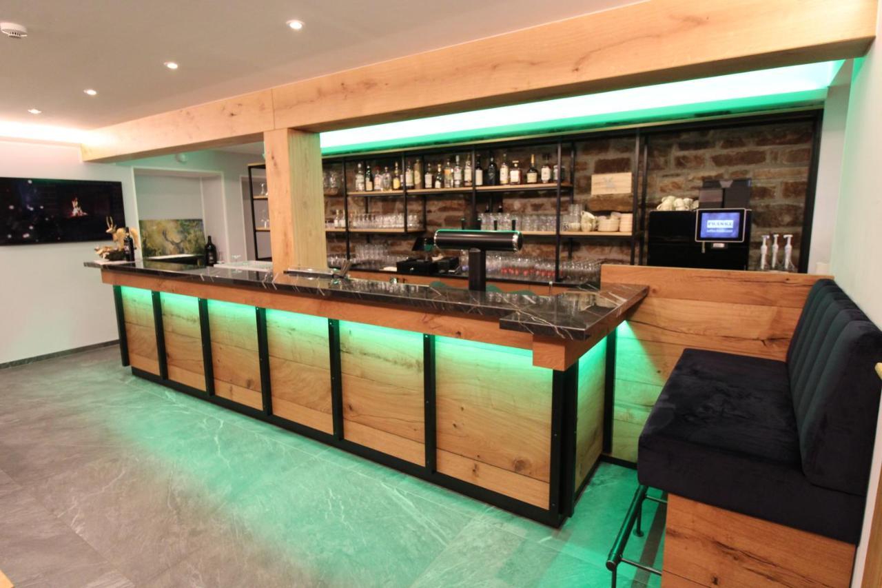 מונשאו Der Hirsch Hotel מראה חיצוני תמונה