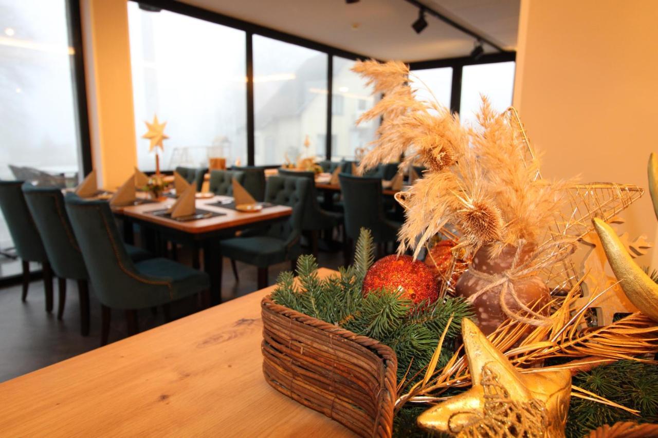מונשאו Der Hirsch Hotel מראה חיצוני תמונה